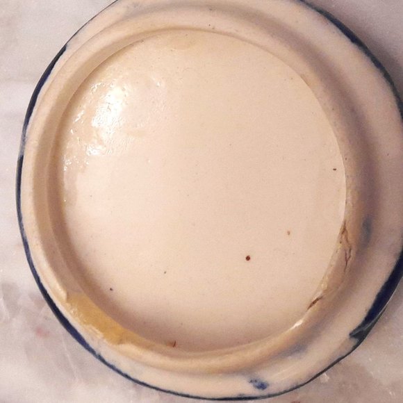 Vintage Sorrento Ceramic Hand Painted Floral Footed Jar - Picture 11 of 11